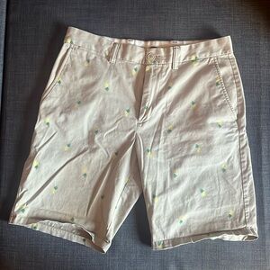 Cargo shorts with pineapples